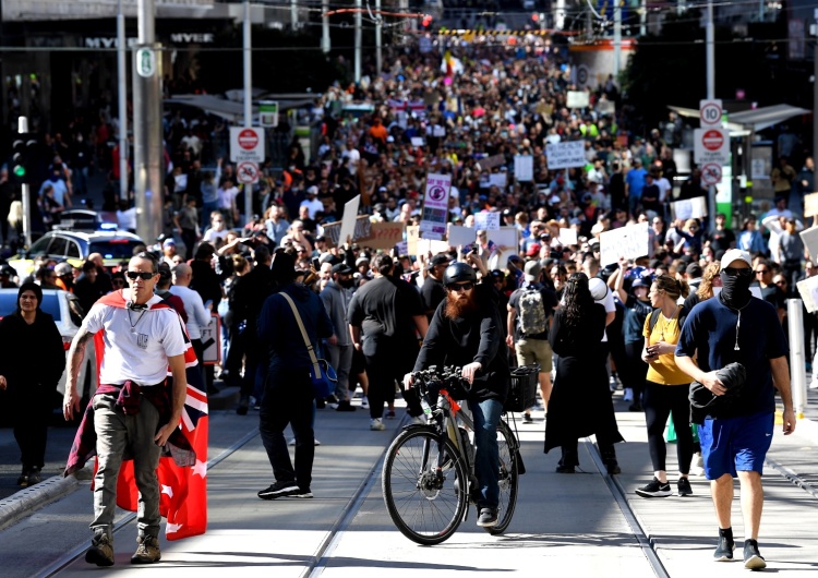Australia: Mieszkańcy Melbourne protestują przeciw lockdownowi. Aresztowano ponad 200 osób