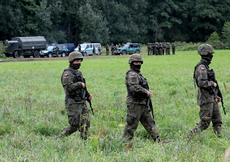 Koczowisko na granicy polsko-białoruskiej. Jest stanowisko Episkopatu ws. migrantów