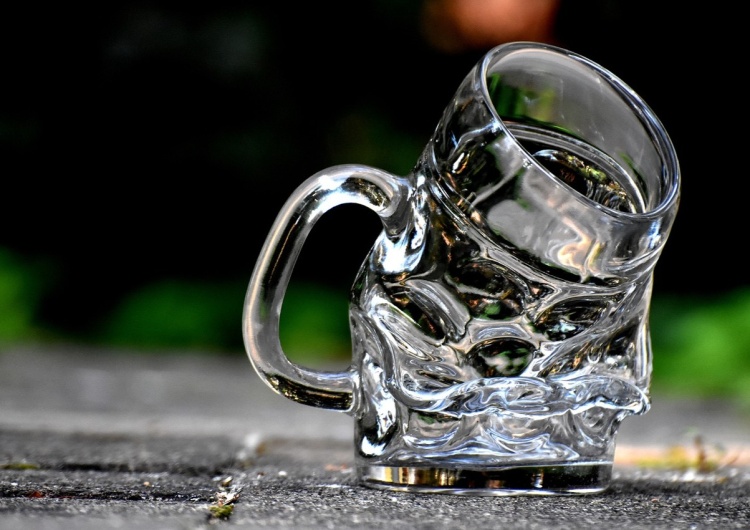 Fatalna wpadka z piwem Carlsberg z Biedronki. Miało być bezalkoholowe, zawierało 5%