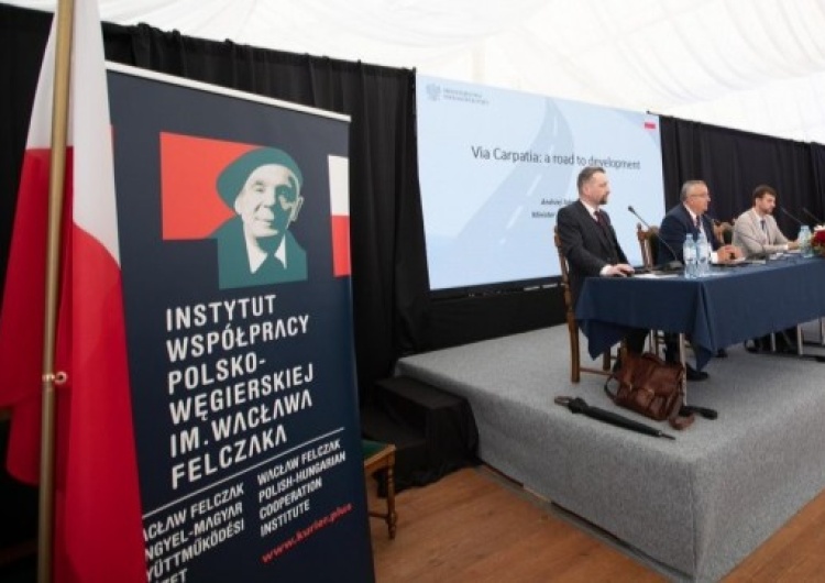 Uniwersytet Letni w Krasiczynie - od praworządności po psychologię