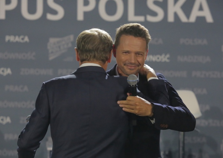  Komedia. Będą ślub brać? Tusk o Trzaskowskim: 