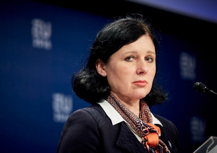 Věra Jourová spotka się z premierem Morawieckim. O czym będą rozmawiać?