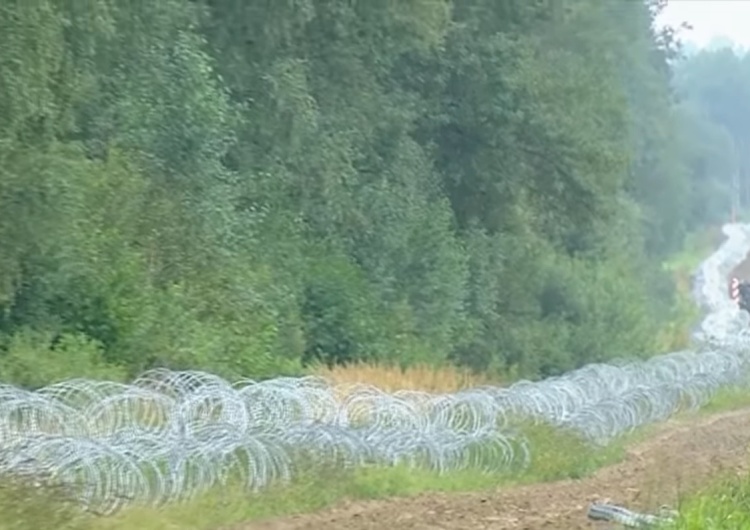  Zapytano Polaków o budowę płotu na granicy z Białorusią. Wybory KO zmieniają zdanie? [SONDAŻ]