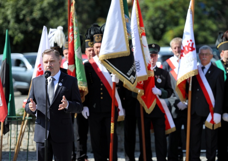 Przewodniczący NSZZ „Solidarność” Piotr Duda Piotr Duda: Pracownicy budżetówki dostaną podwyżki! Jest deklaracja premiera