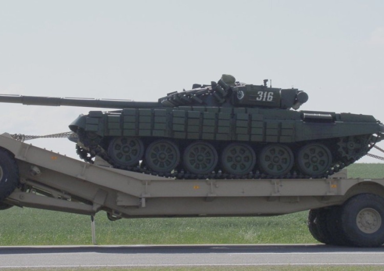 Transport białoruskiego czołgu T-72 Zapad nabiera rozpędu. To największe ćwiczenia wojskowe w Europie od prawie 40 lat