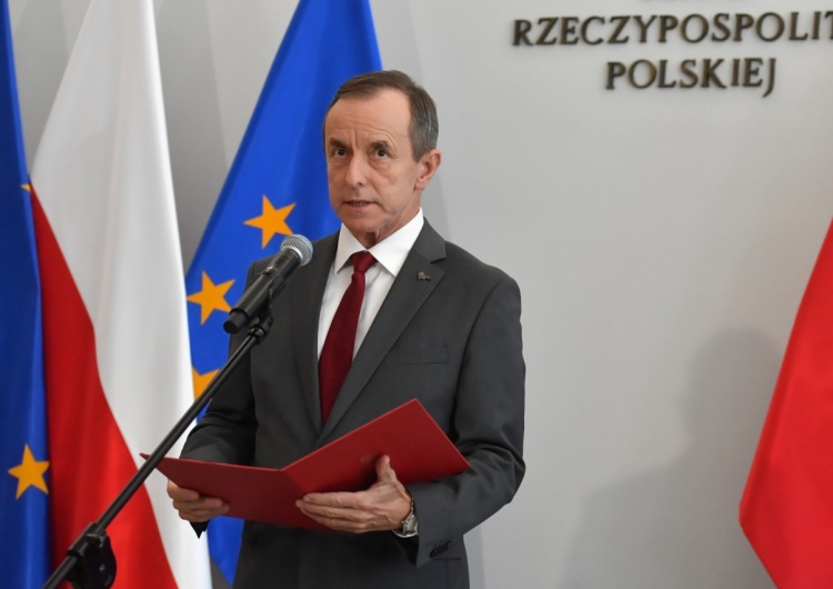 „Realizuje postulat piłowania katolików”. Marszałek Senatu odwołał wystawę o kard. Stefanie Wyszyńskim?
