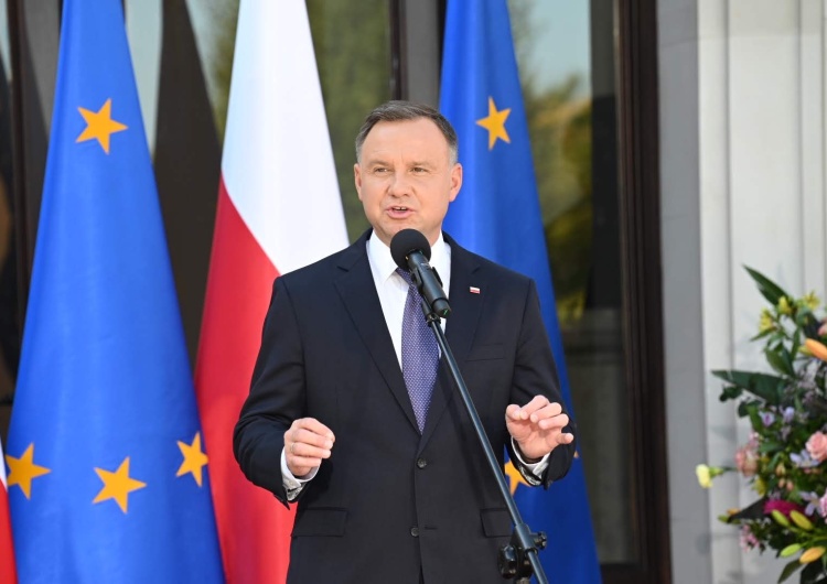 Prezydent: Nie ma ceny, której nie warto by było zapłacić, żeby nie było bezrobocia