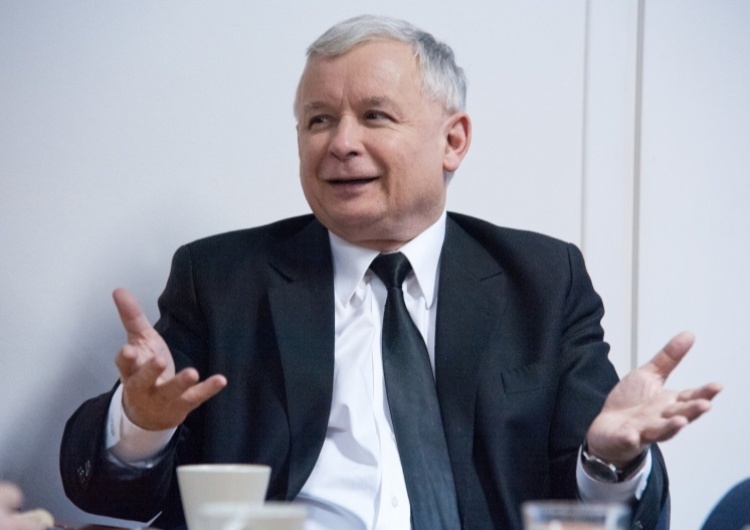 Jarosław Kaczyński [NAJNOWSZY SONDAŻ] PiS ma zdecydowanie wyższe poparcie niż PO i Polska 2050 razem wzięte