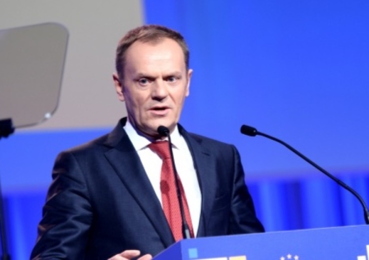  [NAJNOWSZY SONDAŻ] Wysoka przewaga PiS nad opozycją. Tusk i Hołownia mają problem