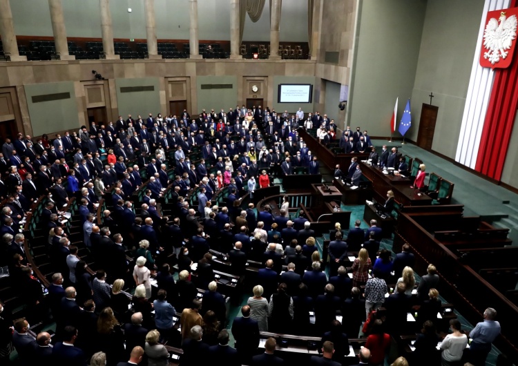  Sejm uchwalił ustawę uszczelniającą ograniczenie handlu w niedziele. Jest komentarz szefa „Solidarności”