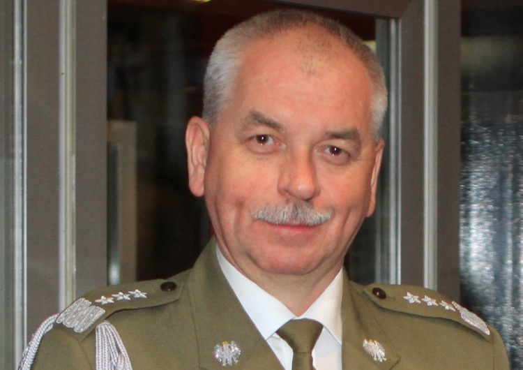 gen. Janusz Adamczak Polski generał stanął na czele Międzynarodowego Sztabu Wojskowego NATO