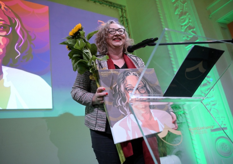 Marta Lempart podczas konferencji prasowej w Teatrze Studio w Warszawie, 20 bm. Konferencja związana była z ogłoszeniem nominacji w tegorocznej edycji plebiscytu Warszawianka Roku 2021
