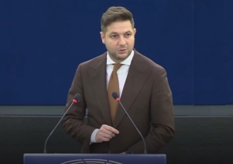 „Polska powinna wysłać do TSUE wniosek o kary dla Czech za korupcję”. Patryk Jaki nie przebierał w słowach