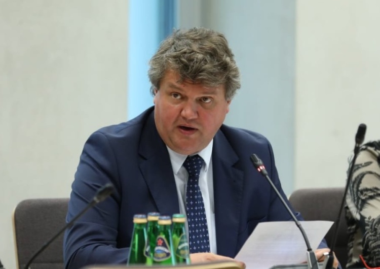 Wiceminister zapowiada ujawnienie nowych informacji ws. śmierci trzech imigrantów. „Wstrząsną opinią publiczną”
