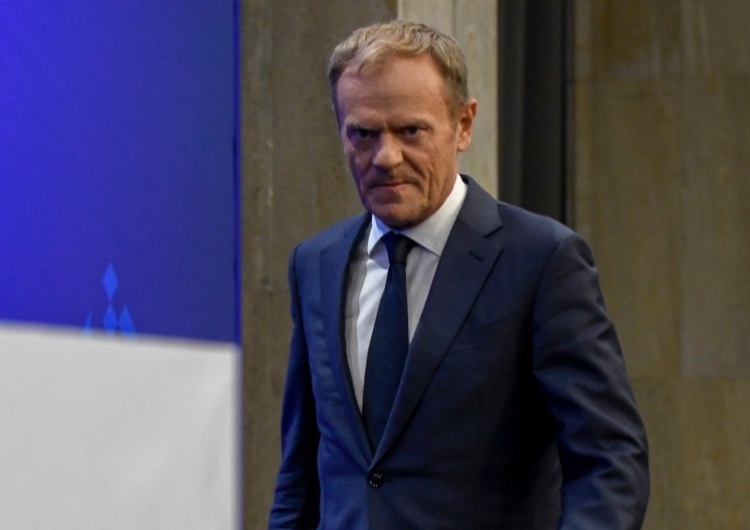 Tusk: Zadarli z moją teściową. Samobójcy