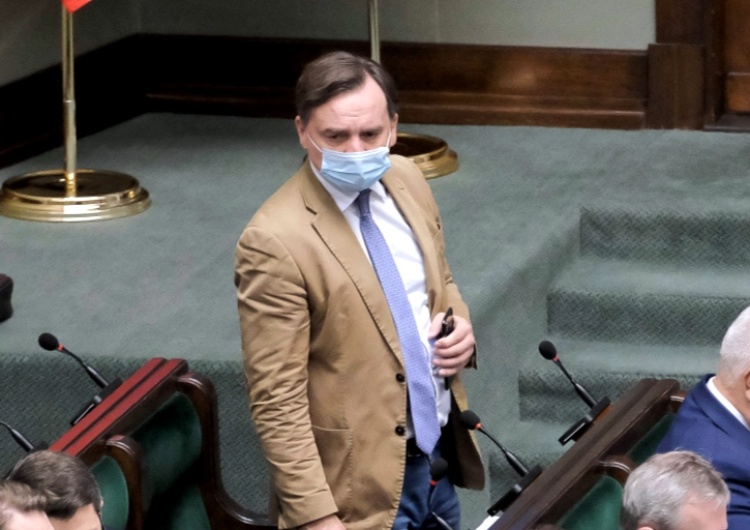 NIK przedstawia wyniki kontroli Funduszu Sprawiedliwości. Trwa konferencja prasowa