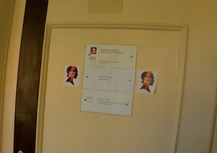 „Urzędniczki podarły wizerunki małych dzieci. Zaczęły mnie atakować. Jedna…”