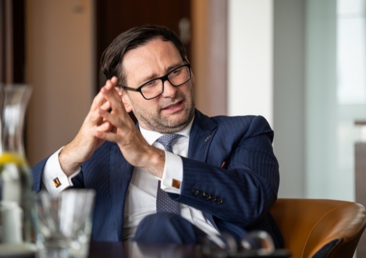 Prezes PKN Orlen Daniel Obajtek „Historyczny dzień dla ORLEN Lietuva”. Obajtek zapowiedział inwestycję w Możejkach wartą ponad pół miliarda euro