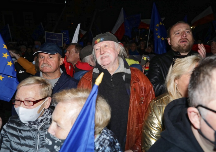 demonstracja na Placu Zamkowym 