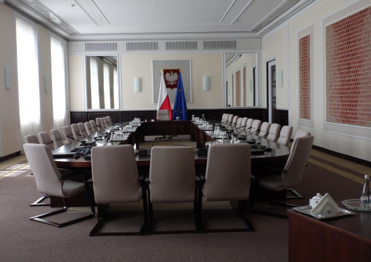 Sala im. Andrzeja Frycza Modrzewskiego w której odbywają się posiedzenia Rady Ministrów Narada w siedzibie PiS. Będą zmiany w rządzie?