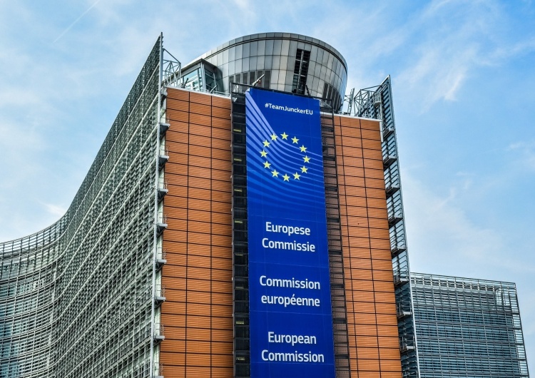  L' Union européenne bloque les fonds européens destinés à la Pologne