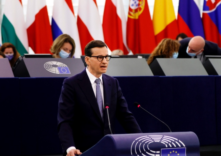 „Gazeta Wyborcza” twierdzi, że zna plan PiS po debacie w PE. „Ani kroku wstecz”