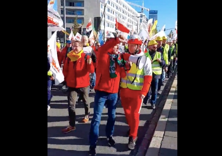  Protestująca „Solidarność” napotkała na swojej drodze… 20-osobową kontrmanifestację [WIDEO]