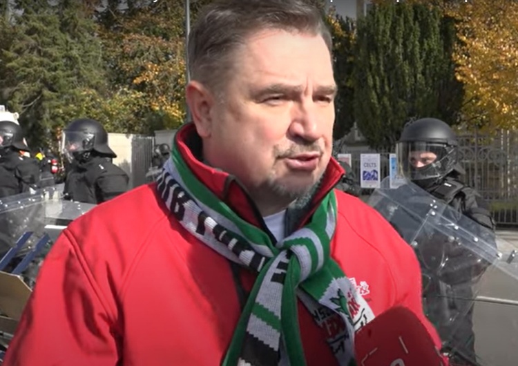 Piotr Duda podczas protestu w Liksemburgu Piotr Duda dla Mediów Narodowych: Nie jesteśmy gotowi na FitFor55, ani kroku wstecz
