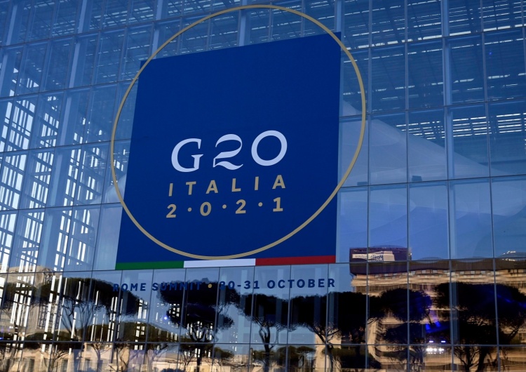 Szczyt G20 w Rzymie Biden pozwolił Rosjanom skończyć NS2. Teraz z Merkel i Scholzem radzą