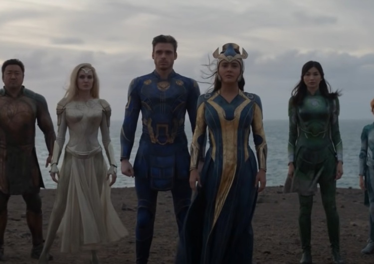 Kadr ze zwiastuna filmu Eternals Miał być kolejny hit Marvela, może być największa klapa. Wszystko przez wątek LGBT?