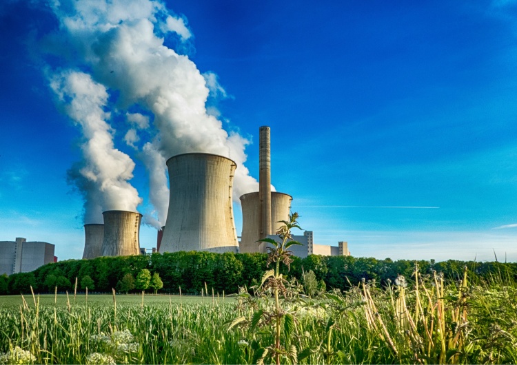Elektrownia węglowa Szczyt klimatyczny COP26 – Polska podpisała deklarację odejścia od węgla. Nie podpisały Chiny, Indie, Australia i USA