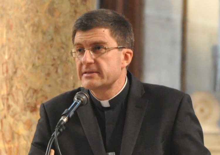 abp Eric de Moulins-Beaufort  Biskupi Francji uznali „instytucjonalną odpowiedzialność” Kościoła za przestępstwa pedofilii