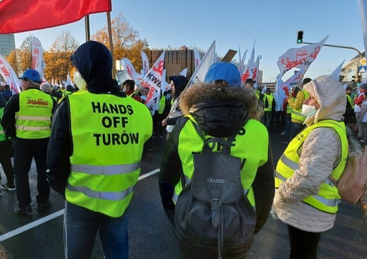  [SONDAŻ] Większość Polaków przeciwko płaceniu kar nałożonych przez TSUE ws. kopalni Turów