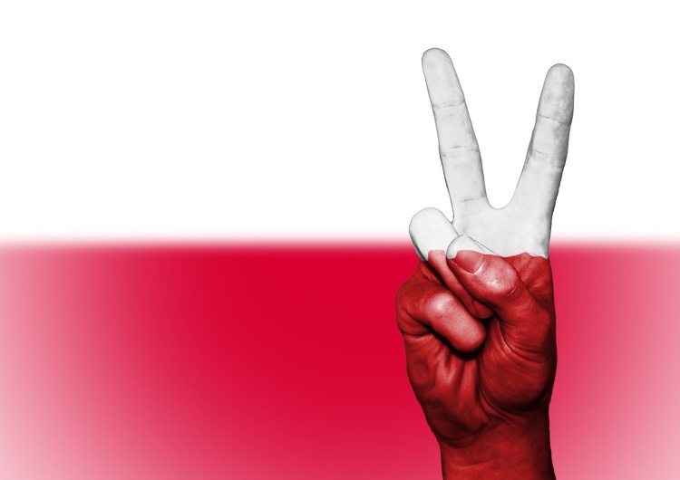 „De Telegraaf”: Europejscy politycy nie powinni uczyć Polaków na temat wolności