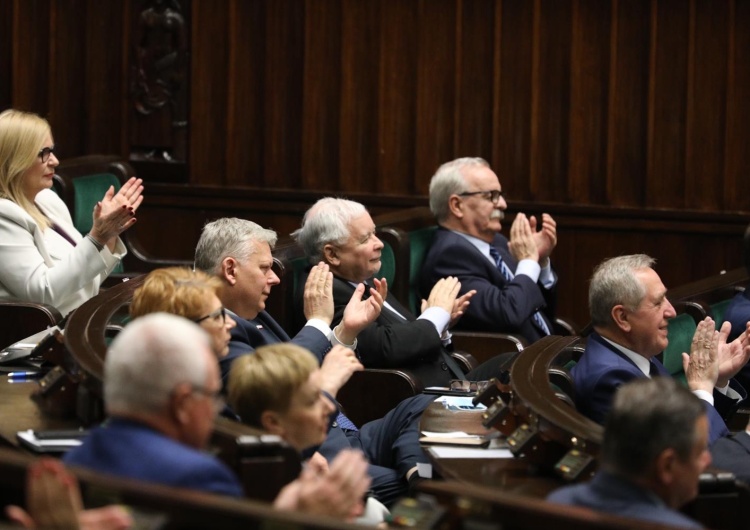  Duża przewaga PiS nad resztą stawki. Zobacz najnowszy sondaż