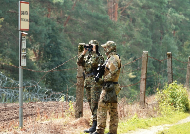 Straż Graniczna „We stand by Poland”. Internauci z całego świata wspierają Polaków