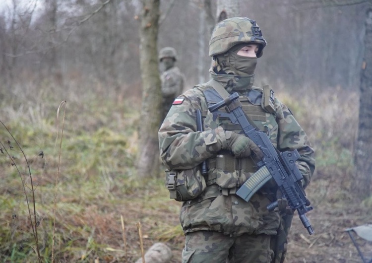 Wkrótce polskich żołnierzy może czekać eskalacja konfliktu na granicy „Sytuacja na granicy bardzo napięta, można spodziewać się tylko eskalacji”. Szef Biura Bezpieczeństwa Narodowego ostrzega