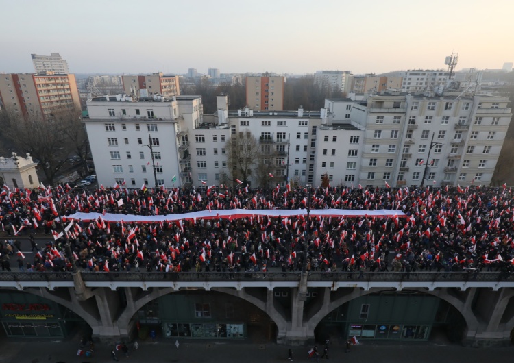 Marsz Niepodległości Skrajna lewica martwi się, że Marsz Niepodległości był spokojny. Zadziwiający artykuł w „Krytyce Politycznej”