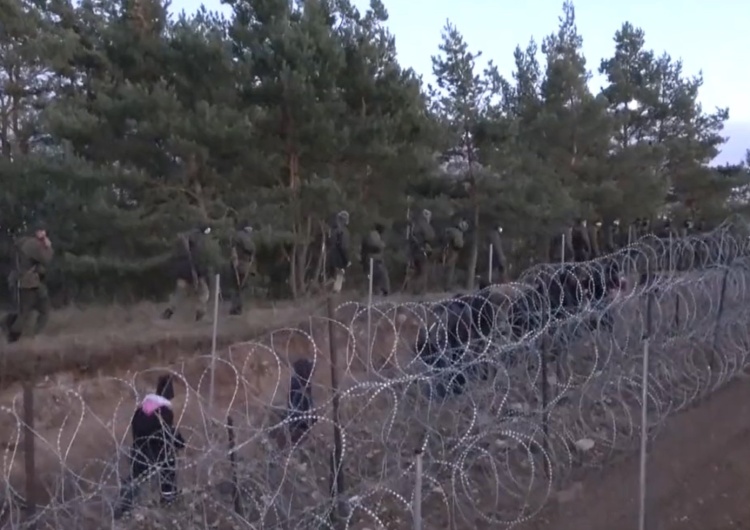  [video] „Coraz większa liczba białoruskich służb w rejonie Kuźnicy”. MON publikuje niepokojący film