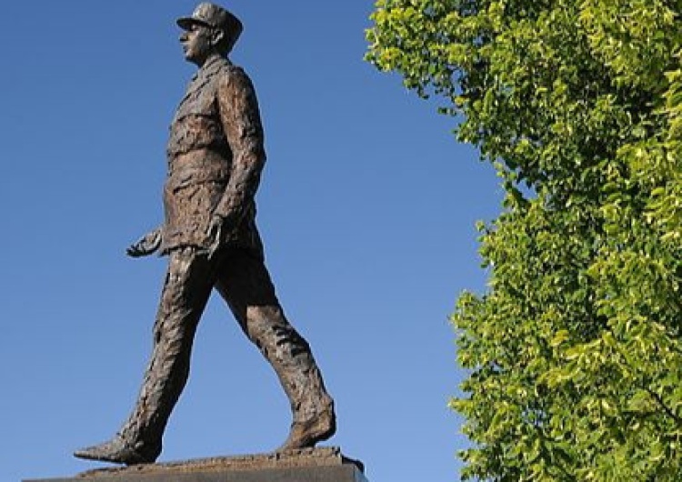 La statue du général de Gaulle à Varsovie De Gaulle et la Pologne: 1919-1921