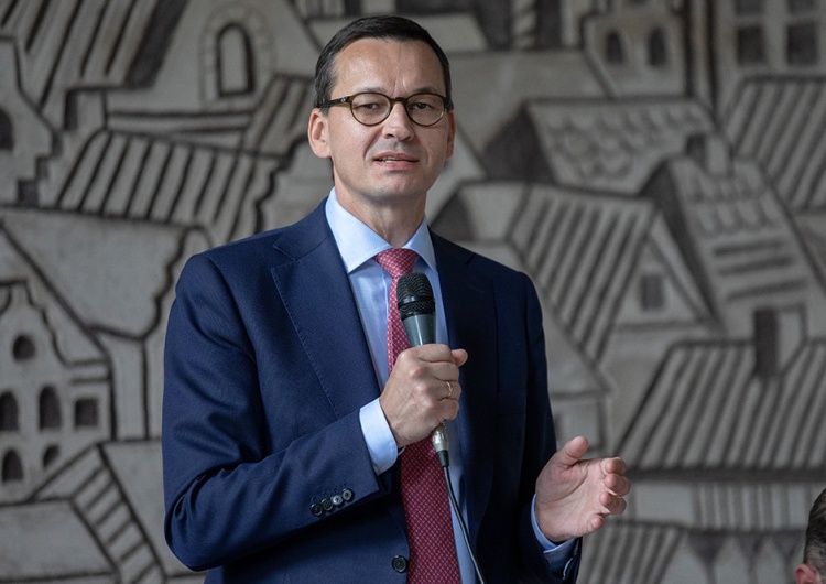 Polski premier rozmawiał z niemiecką kanclerz. Jutro spotkają się też szefowie MSW obu państw