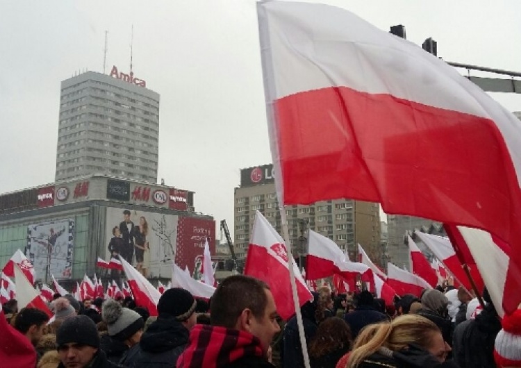 Izabela Kozłowska Pierwsze zdjęcia z tegorocznego Marszu Niepodległości. Morze polskich flag! [foto]