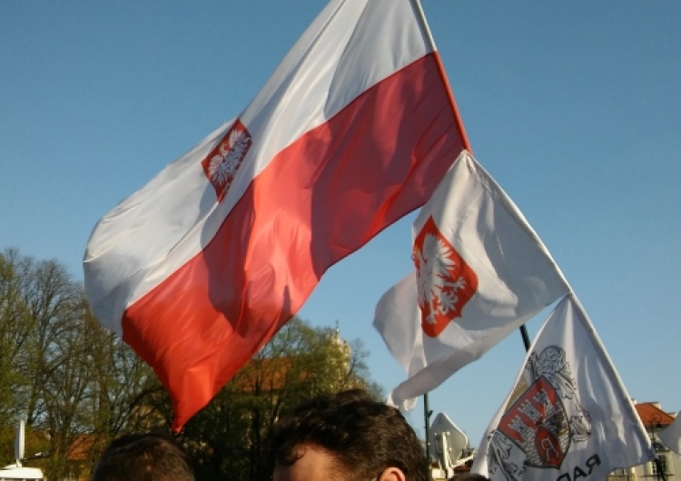 Cezary Krysztopa [Foto] Pierwsza fotorelacja z Krakowskiego Przedmieścia: Siedem lat po katastrofie jesteśmy razem!
