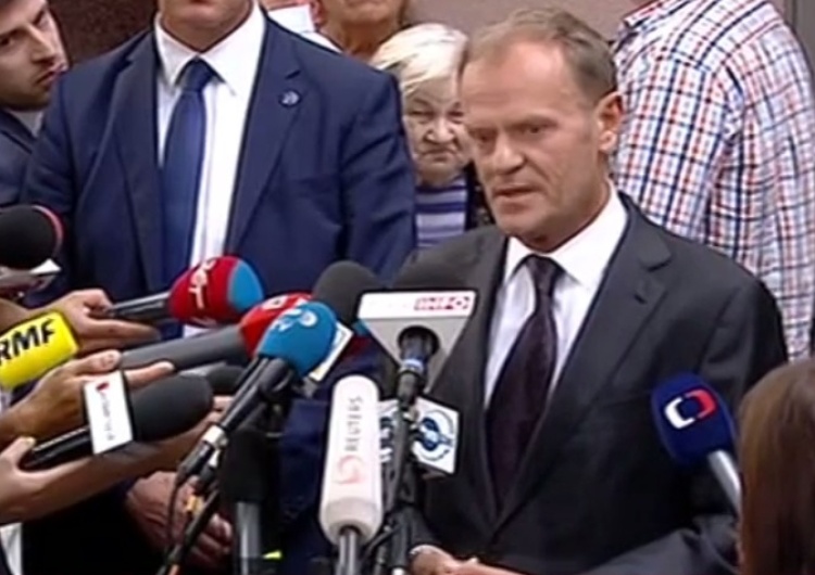 Zbigniew Kuźmiuk: Tusk o zbrodni wobec drzew w Białowieży ale na słowa o zhańbieniu zwłok,ucieka!