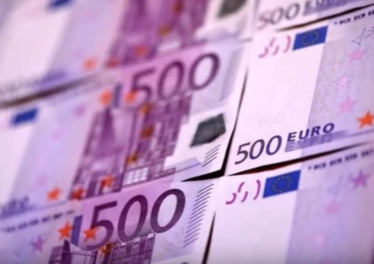 Ile zarabiają Polacy za granicą? Najlepsze zarobki w Austrii i Niemczech
