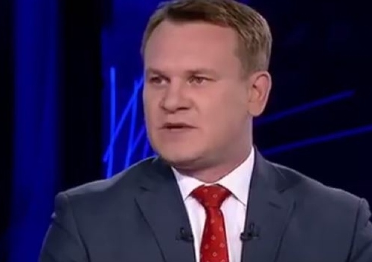 D. Tarczyński do dziennikarza Newsweeka: "Won!" Czy taka reakcja przystoi posłowi? Internauci podzieleni