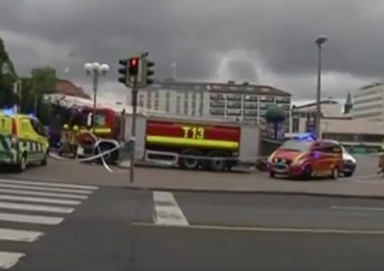 Atak nożownika w Finlandii, są ofiary śmiertelne. Sprawca postrzelony i aresztowany