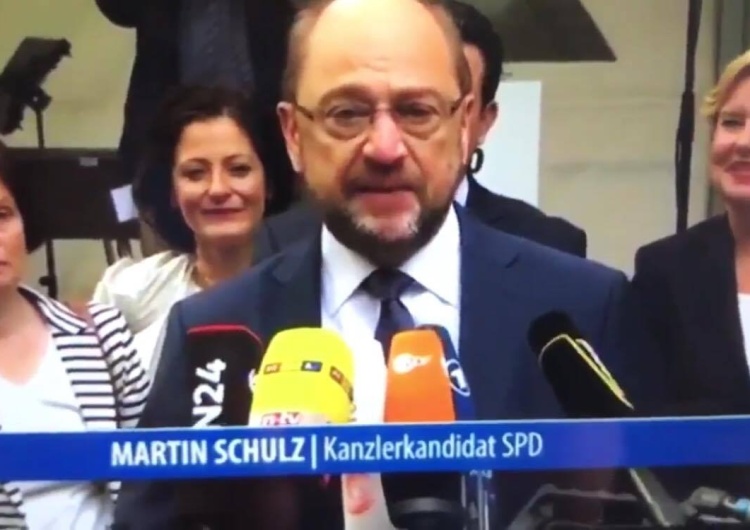  [video] Mistrzowie drugiego planu. Martin Schulz składa kondolencje rodzinom ofiar, a w tle...