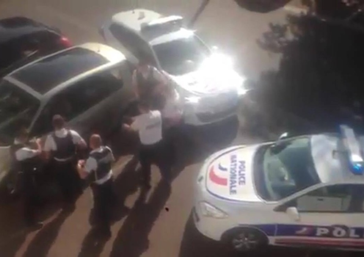  [video] Jeszcze tragikomedia czy już horror? Francuska policja w akcji...