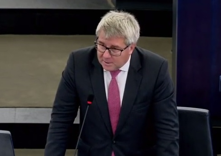 zrzut ekranu Potyczek słownych ciąg dalszy. Czarnecki: Petru jest poniżej poziomu kreta na Żuławach